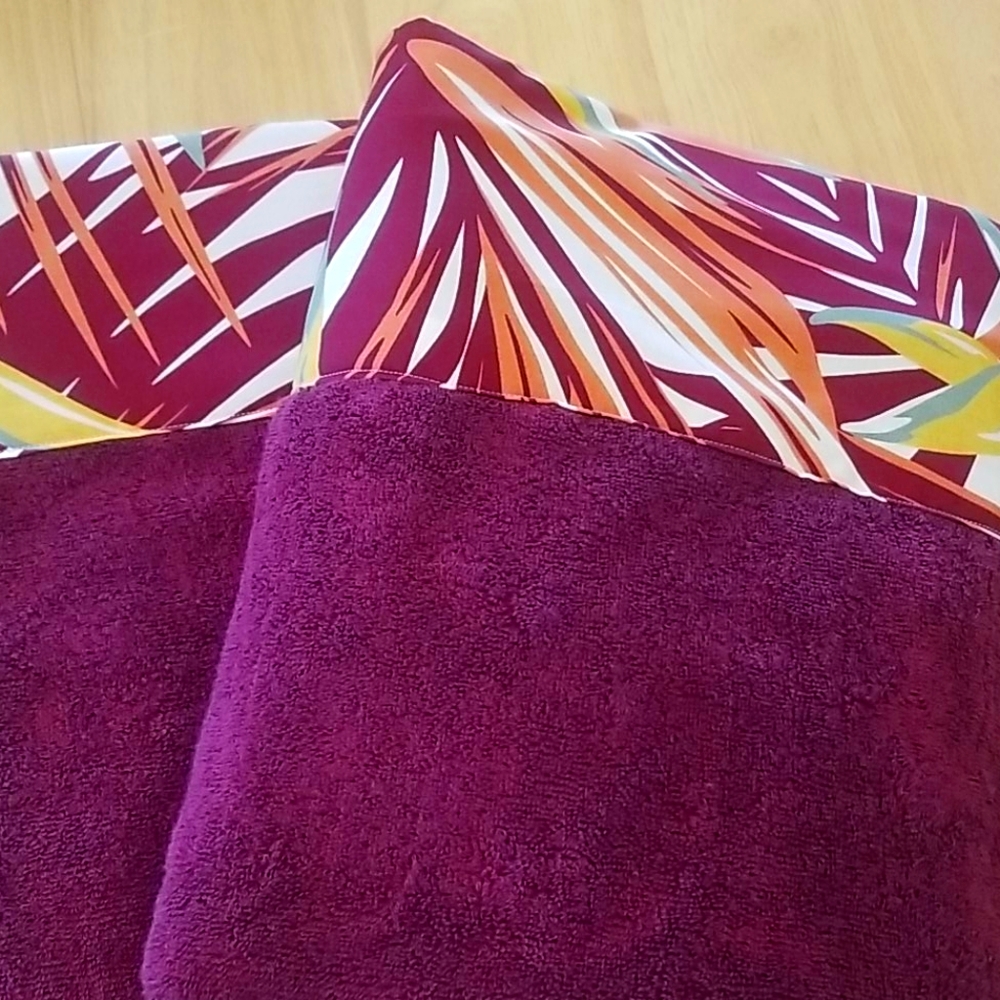 Hawaiian printed fabric Bath Towels